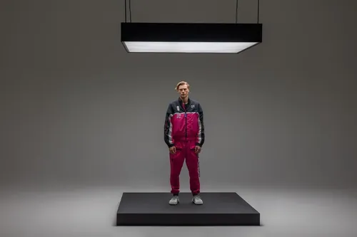 《The Alters》游戏联名服装展示